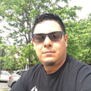 Meet your Posher, Carlos